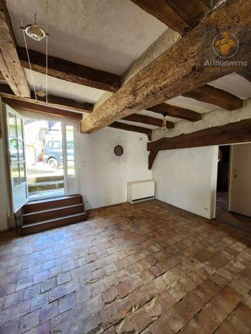 Vente                                                      Maison
                        
                     5 pièces                      133 m2                     à Avaray