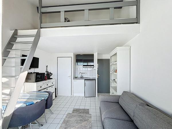 La Rochelle "Les Minimes" Appartement T1 avec mezzanine et terrasse