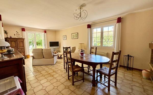 Maison à vendre    5 pièces • 157 m2 Gigean