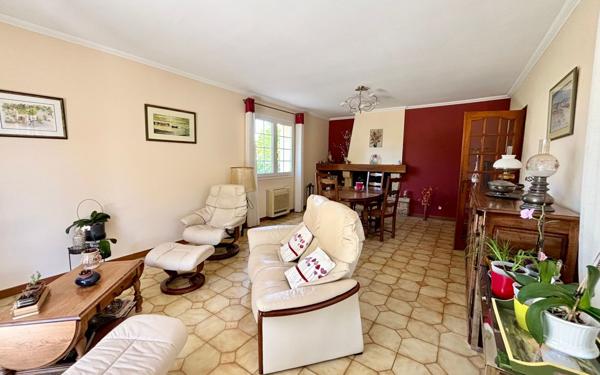 Maison à vendre    5 pièces • 157 m2 Gigean