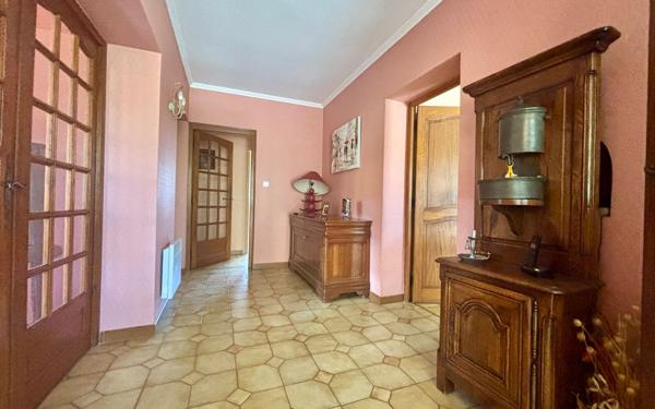 Maison à vendre    5 pièces • 157 m2 Gigean