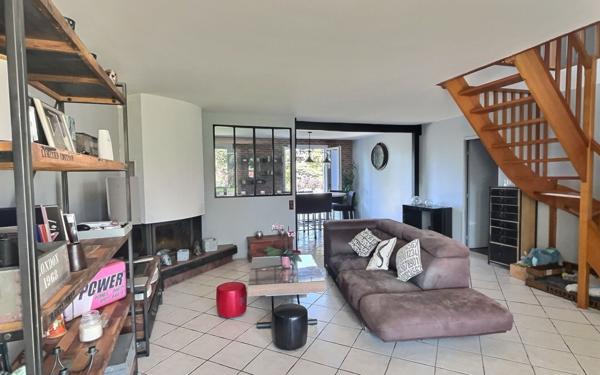 Maison à vendre    6 pièces •  Mennecy