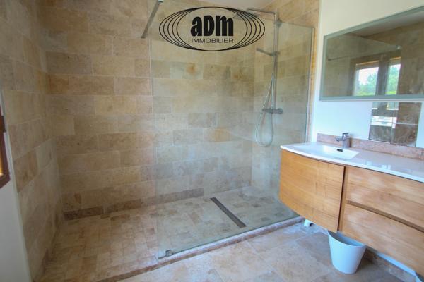 Maison
                                                                                                                                                                                                                                                                                                                        6 pièce(s)                                                                                                                                                                                                          5 chambre(s)                                                                                                                                                                                                          207  m²