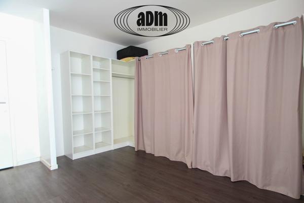 Maison
                                                                                                                                                                                                                                                                                                                        6 pièce(s)                                                                                                                                                                                                          5 chambre(s)                                                                                                                                                                                                          207  m²