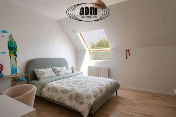 Maison
                                                                                                                                                                                                                                                                                                                        6 pièce(s)                                                                                                                                                                                                          5 chambre(s)                                                                                                                                                                                                          207  m²