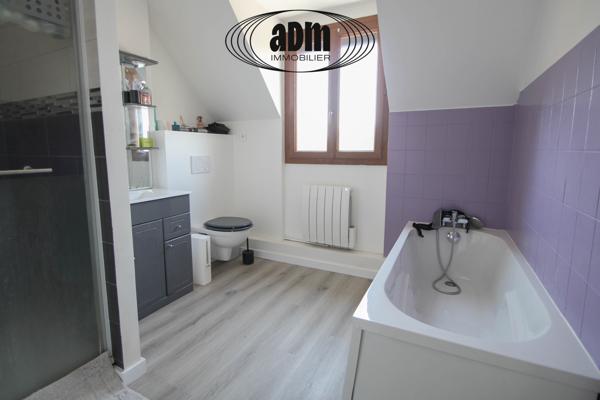 Maison
                                                                                                                                                                                                                                                                                                                        6 pièce(s)                                                                                                                                                                                                          5 chambre(s)                                                                                                                                                                                                          207  m²