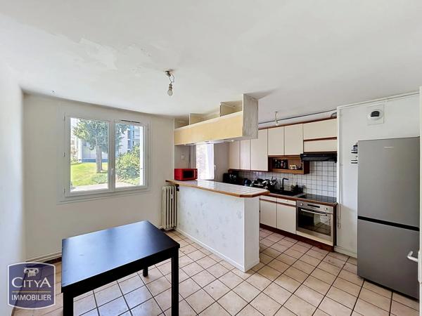 Appartement à vendre 5 pièces 79.85m² Chartres (28000)