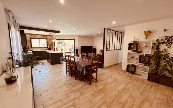 Maison à vendre    4 pièces •  Étaules