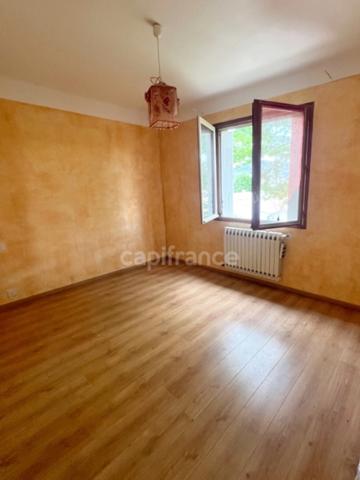 Maison à vendre Manosque Les Varzelles - 155m2, 4 chambres, jardin de 740m2