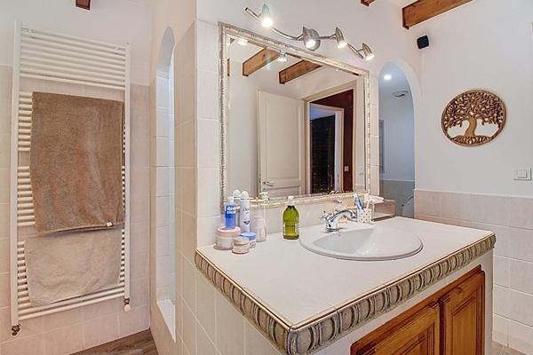 À VENDRE EN EXCLUSIVITÉ à DRAGUIGNAN Appartement 114 m² en dernier étage 3/4 chambres