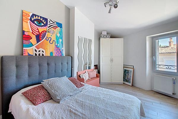 À VENDRE EN EXCLUSIVITÉ à DRAGUIGNAN Appartement 114 m² en dernier étage 3/4 chambres