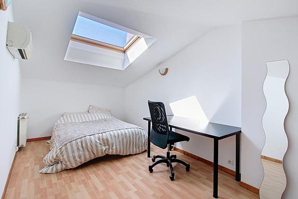 À VENDRE EN EXCLUSIVITÉ à DRAGUIGNAN Appartement 114 m² en dernier étage 3/4 chambres