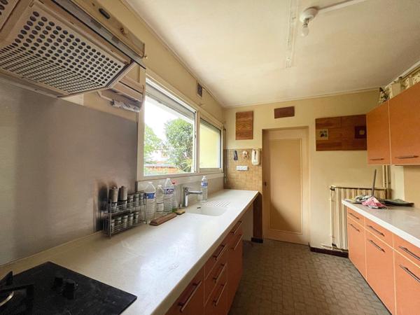 VILLENAVE D'ORNON-CHAMBERY. Maison traditionnelle -3 chambres - Jardin - Garage