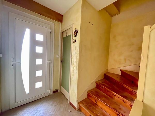 VILLENAVE D'ORNON-CHAMBERY. Maison traditionnelle -3 chambres - Jardin - Garage