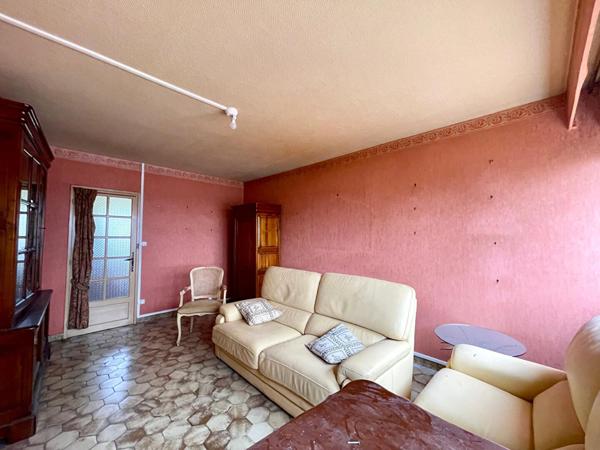 VILLENAVE D'ORNON-CHAMBERY. Maison traditionnelle -3 chambres - Jardin - Garage