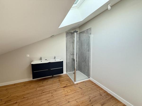 Maison Champniers 5 pièce(s) 210 m2