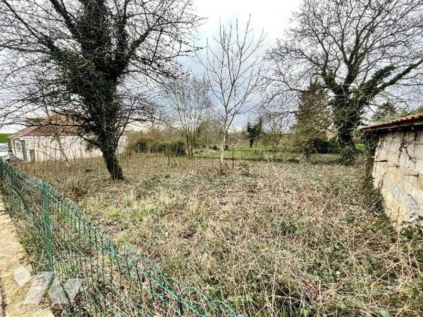 A VENDRE A COUCY, commerces proches, à 10 min de Rethel. Gare à Lucquy à quelques minutes à pie...