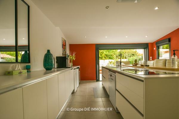 Villa avec 3 chambres et piscine