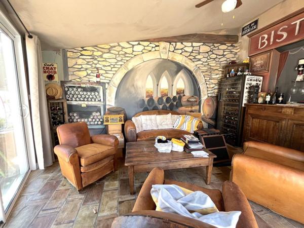 VIAS - HERAULT - 3 CHAMBRES - PISCINE - DEPENDANCES - GARAGE - CALME -