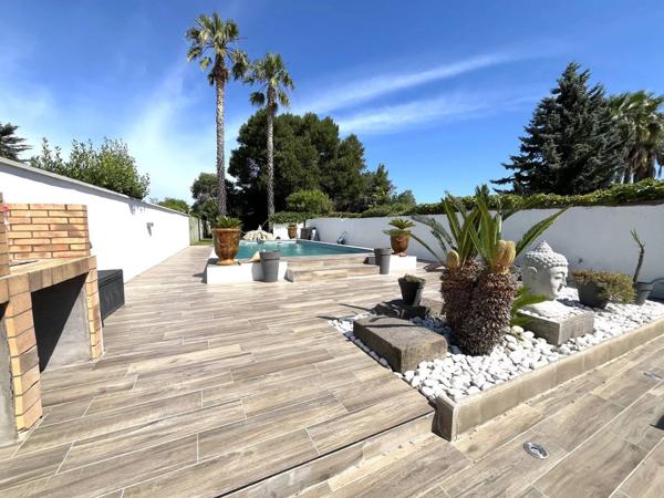 VIAS - HERAULT - 3 CHAMBRES - PISCINE - DEPENDANCES - GARAGE - CALME -