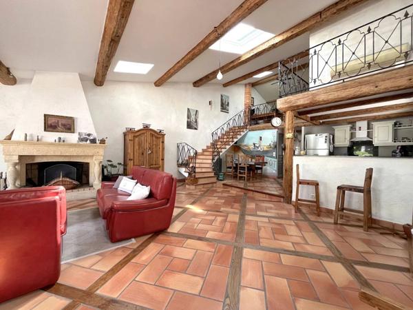 VIAS - HERAULT - 3 CHAMBRES - PISCINE - DEPENDANCES - GARAGE - CALME -