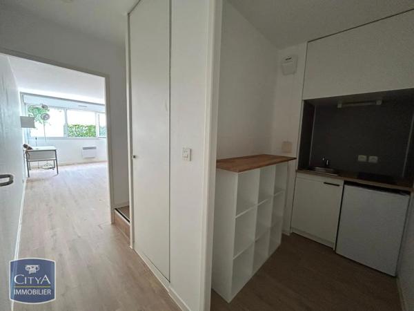Appartement à louer 1 pièce 27.11m² Poitiers (86000)