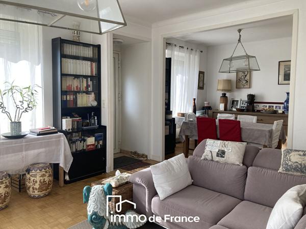 Proche centre-ville, Maison T4/5 avec Garage, Terrasse et Jardin