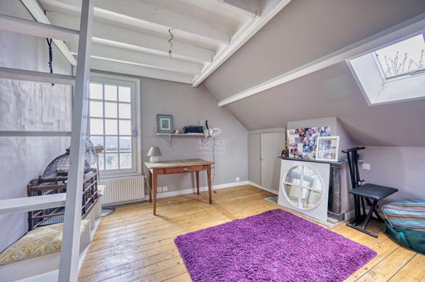 SÈVRES RIVE DROITE - MAISON AVEC JARDIN €1 630 000 ** - Référence 551-S