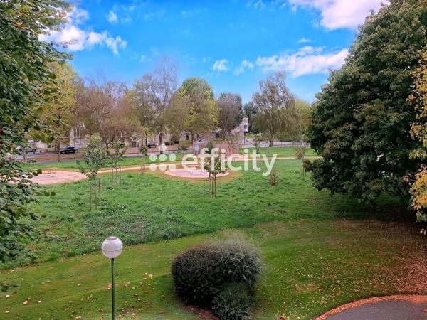 Appartement
         2 pièces
        - 47 m² 111 000 €*
