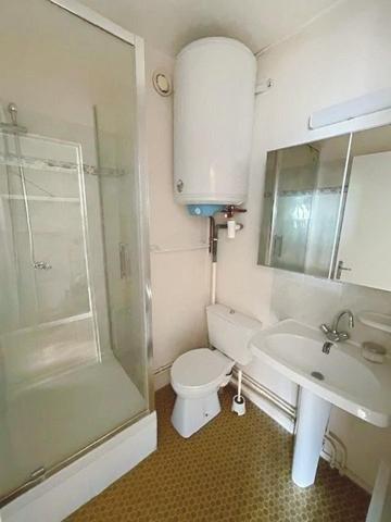 Studio exposé sud avec place de parking privé