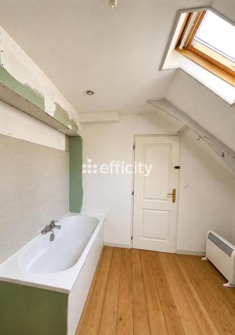 Maison
         7 pièces
        - 180 m² 493 000 € *
