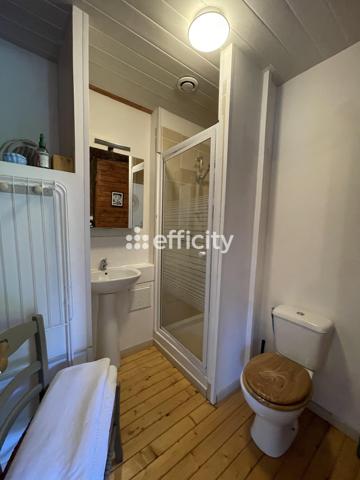 Maison
         7 pièces
        - 180 m² 493 000 € *