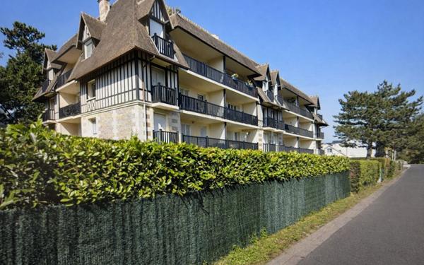Appartement à vendre    3 pièces • 65,79 m2 Benerville-sur-Mer