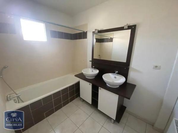 Maison à louer 4 pièces 84.15m² Niort (79000)