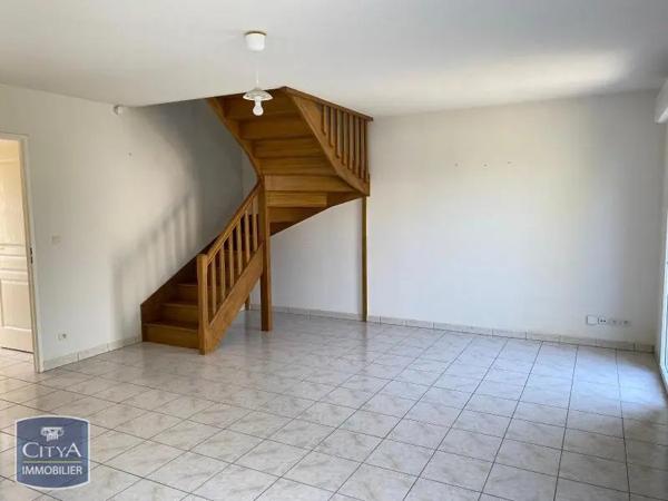 Maison à louer 4 pièces 84.15m² Niort (79000)