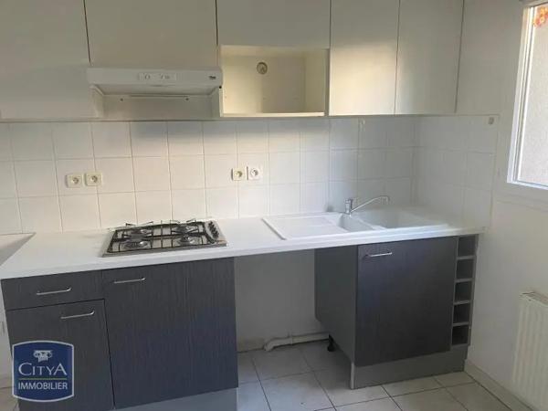 Maison à louer 4 pièces 84.15m² Niort (79000)
