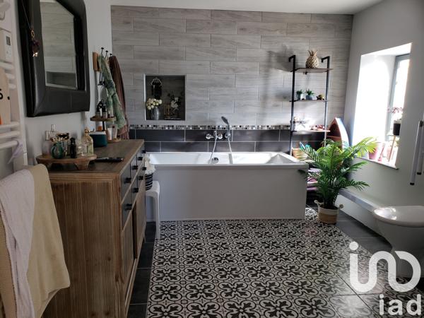 Maison à vendre 10 pièces 338 m² Nanteuil-en-Vallée