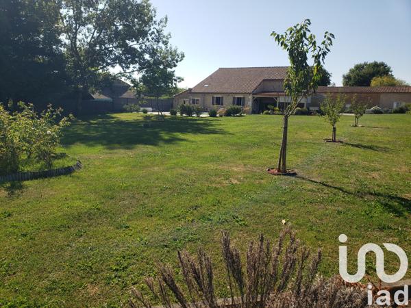 Maison à vendre 10 pièces 338 m² Nanteuil-en-Vallée