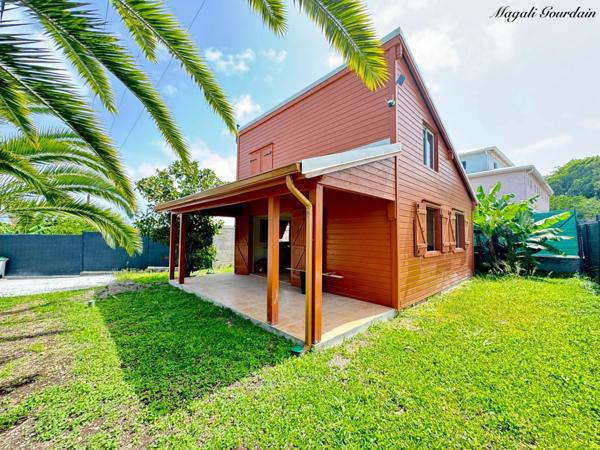A VENDRE - CHARMANTE MAISON BOIS RECENTE - LE MOULE/SAINT FRANCOIS