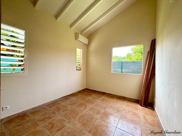 A VENDRE - CHARMANTE MAISON BOIS RECENTE - LE MOULE/SAINT FRANCOIS