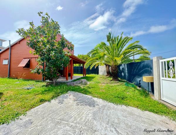 A VENDRE - CHARMANTE MAISON BOIS RECENTE - LE MOULE/SAINT FRANCOIS