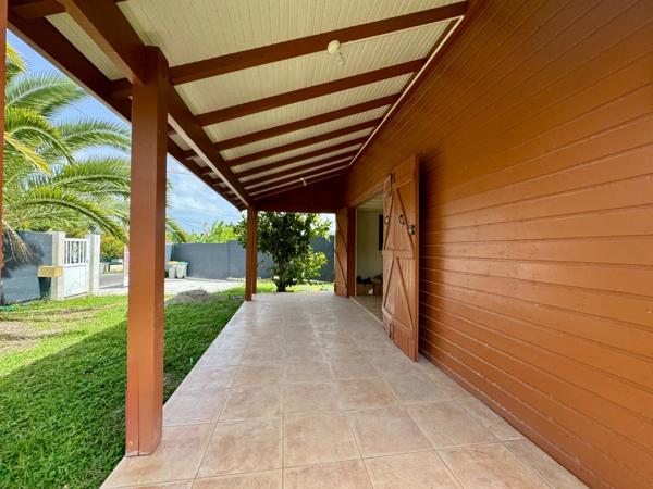 A VENDRE - CHARMANTE MAISON BOIS RECENTE - LE MOULE/SAINT FRANCOIS