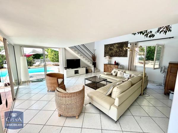 Maison à louer 6 pièces 180.83m² Antibes (06600)