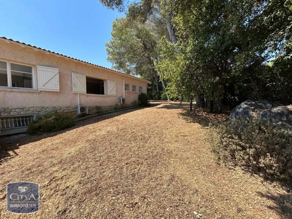 Maison à louer 6 pièces 180.83m² Antibes (06600)