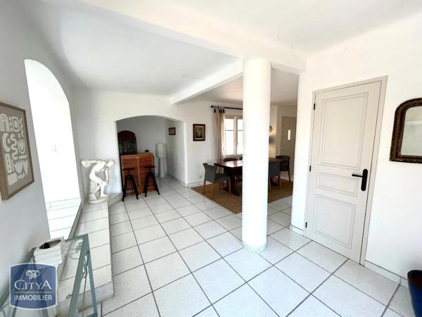 Maison à louer 6 pièces 180.83m² Antibes (06600)