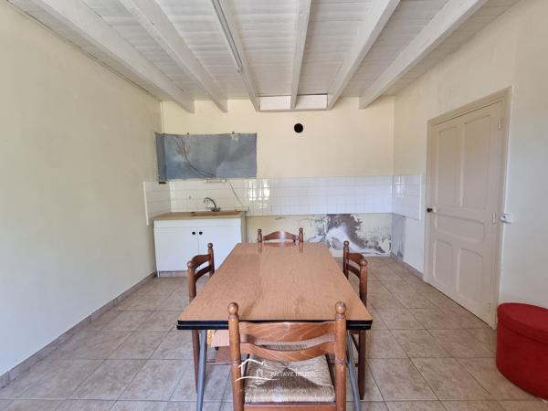 MAISON 115 M2 DEPENDANCES 400M² Le Tallud (79200)