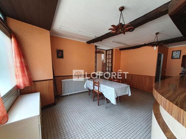 Achat immeuble Pierrefort - 9 pièce(s) - 180 m² - 60 000 €