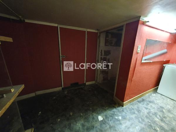 Achat immeuble Pierrefort - 9 pièce(s) - 180 m² - 60 000 €