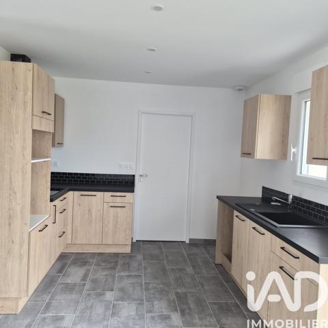 Maison à vendre 5 pièces 93 m² Saint-Julien-les-Villas