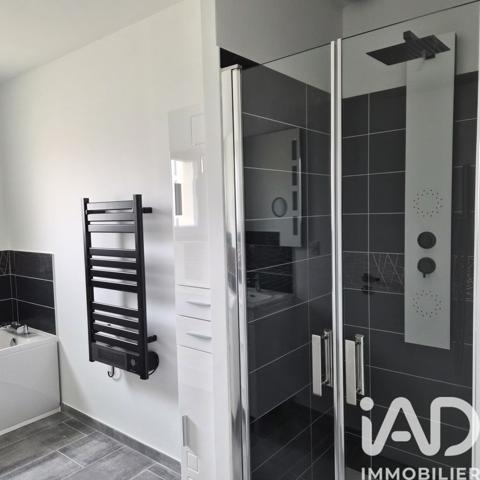 Maison à vendre 5 pièces 93 m² Saint-Julien-les-Villas